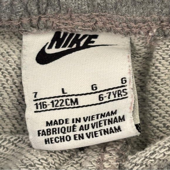 Nike kids 6-7 years long grey Cotton blend athletic pull on  jogging shorts - Picture 3 of 8